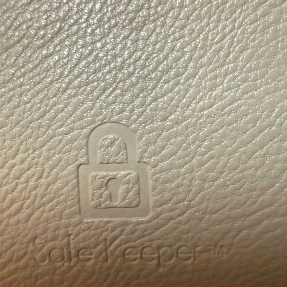 Safe Keeper Cream Leather Wallet With Strap Closure View 2